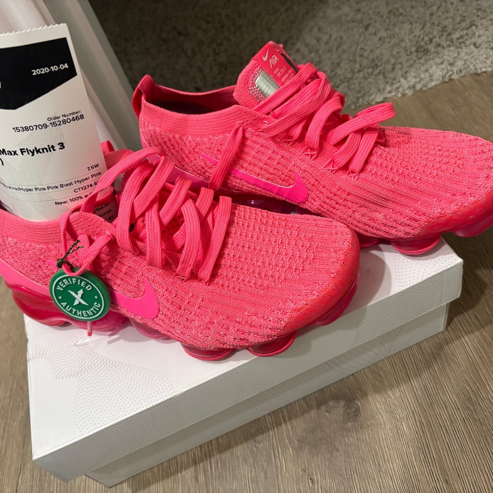 Nike Flynit 3 Vapormax hot pink
